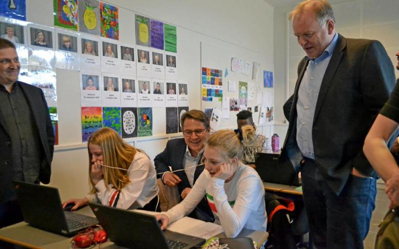 minister i skole